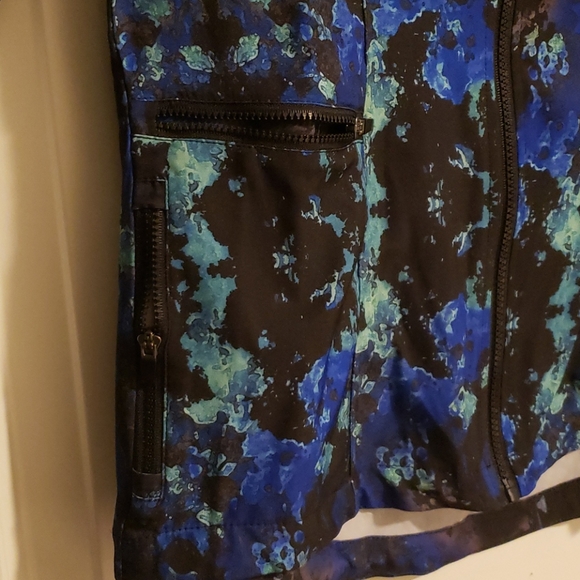 Fabletics Performance Zipup - Picture 3 of 9